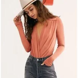 Free People Intimately Long Sleeve Turnt Bodysuit V Neck Size Med Ginger Spice